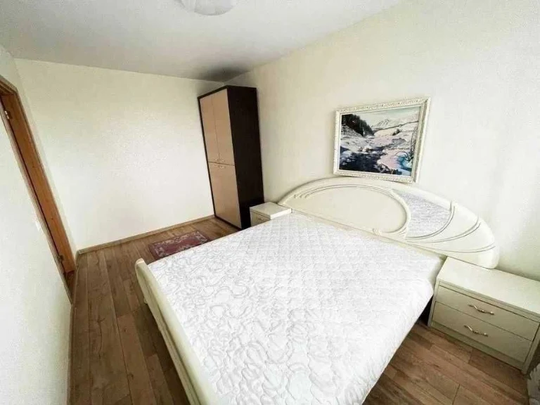 Two-bedroom apartment in Sykhvy