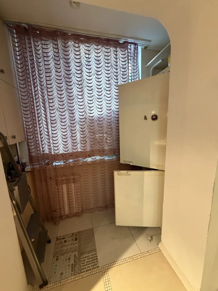 For Sale 3-room apartment on Zverinetska Prospect, Vysotsky Professor Street 16