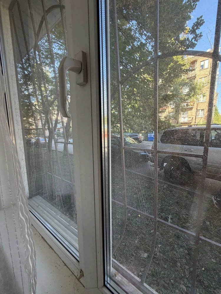 For Sale 3-room apartment on Zverinetska Prospect, Vysotsky Professor Street 16