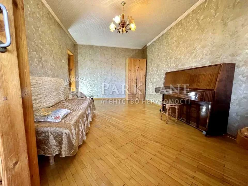 Apartment. Sribnokilska Street, Kyiv