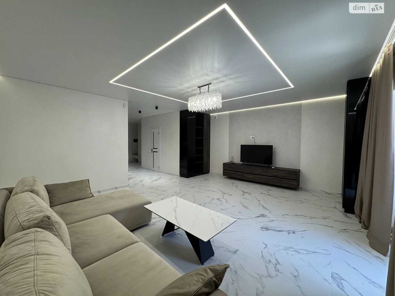 Long-Term Rental of Townhouse