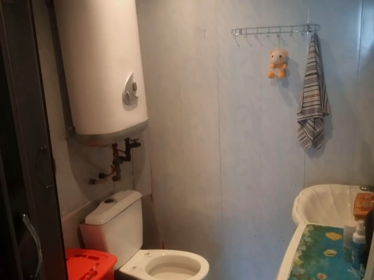 Продаж будинку 2500 м² 25 сот.