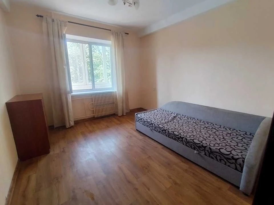 Квартира. Киев, улица Михаила Брайчевского