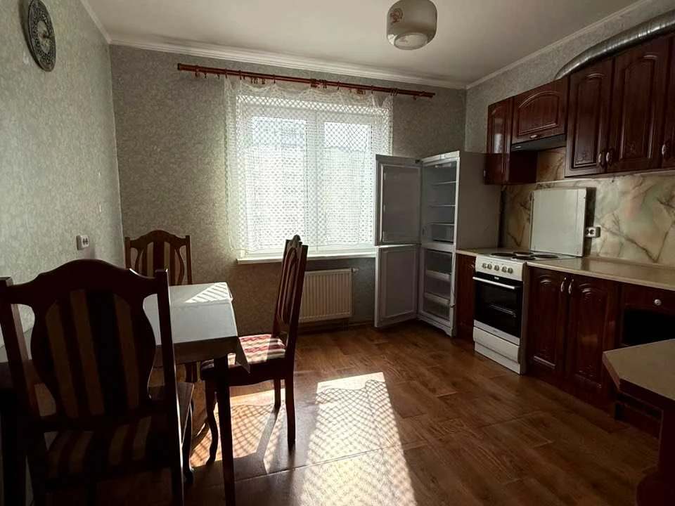 Квартира. Здолбунівська вулиця, Київ.