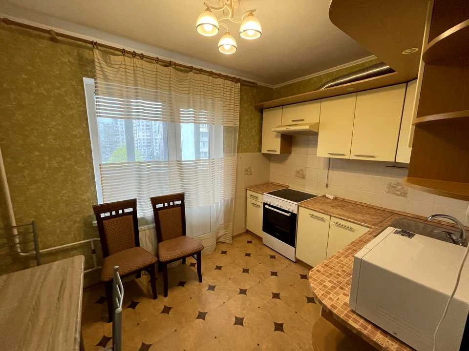 Apartment. Larisi Rudenko Street, Kyiv.