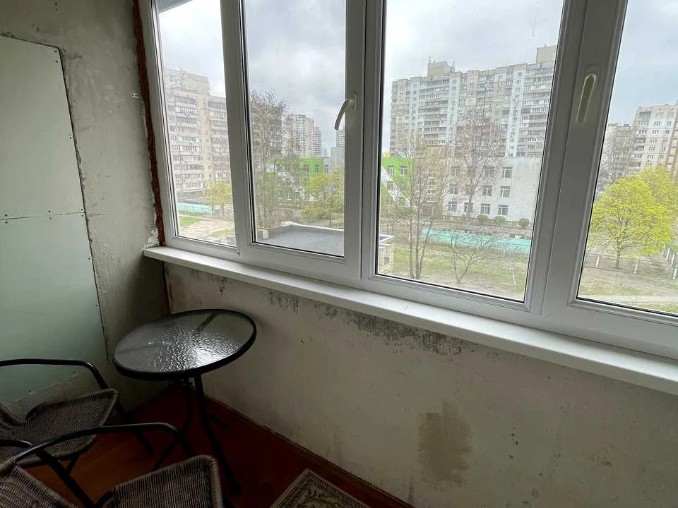 Apartment. Larisi Rudenko Street, Kyiv.
