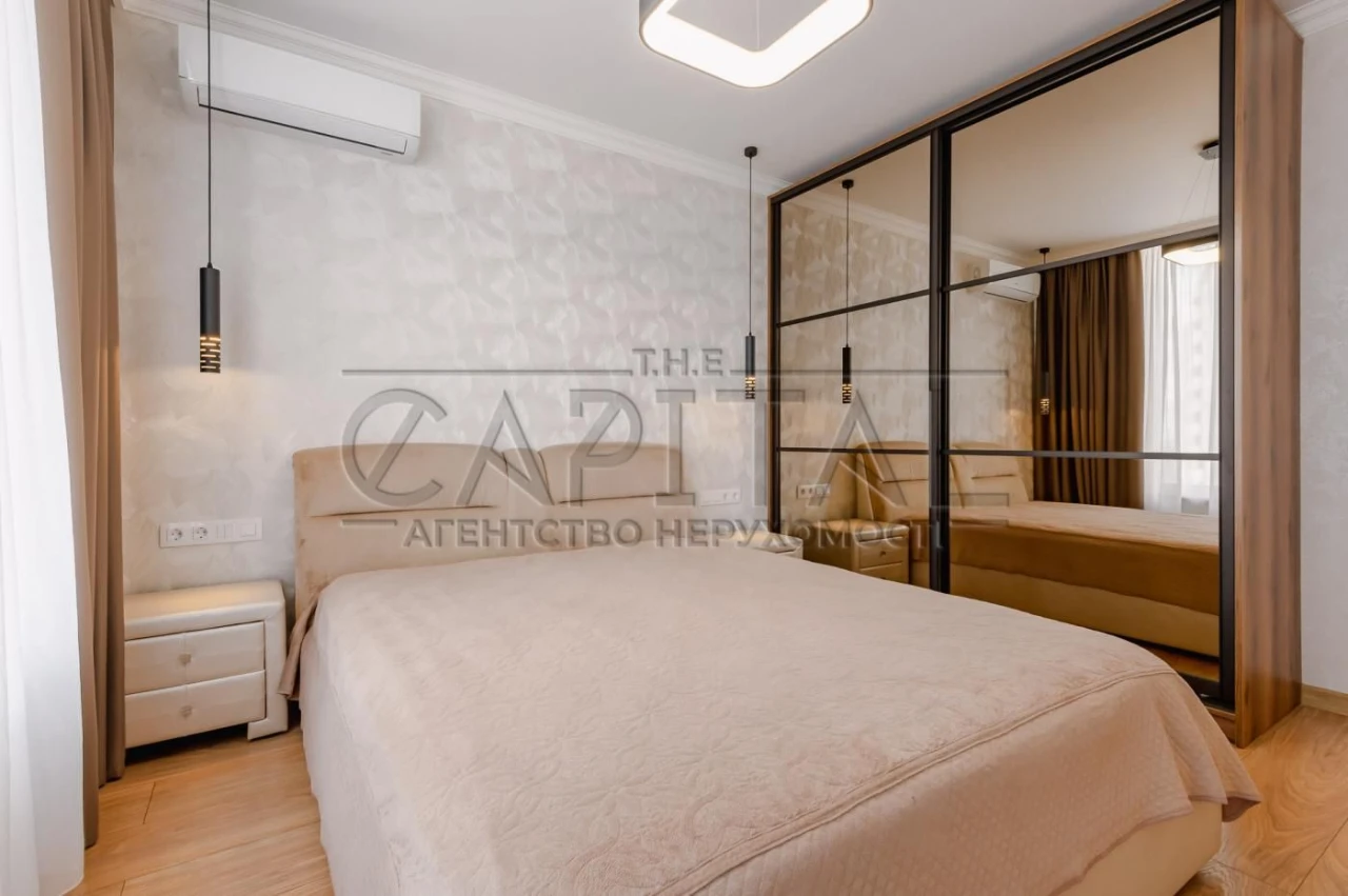 Sale of apartment, "Modern Quarter" residential complex, Lubomir Street