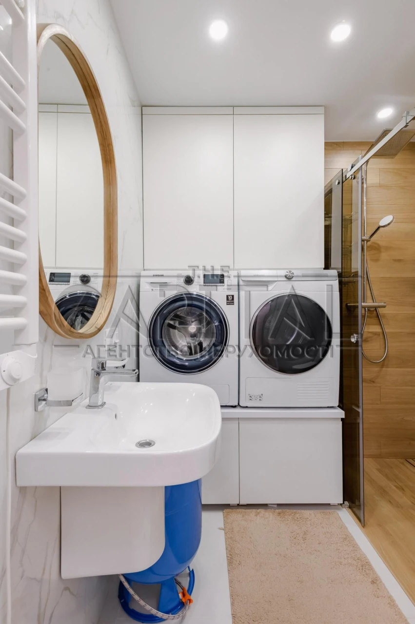 Sale of apartment, "Modern Quarter" residential complex, Lubomir Street