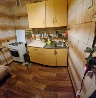 For Sale: 2-room apartment on Odeskoy!