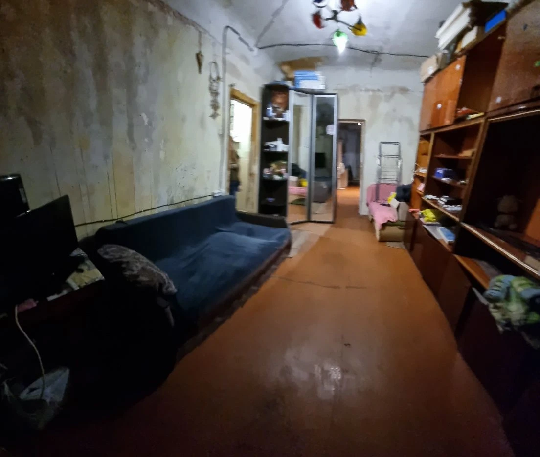 For Sale: 2-room apartment on Odeskoy!