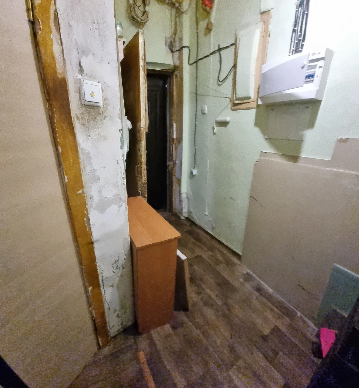 For Sale: 2-room apartment on Odeskoy!