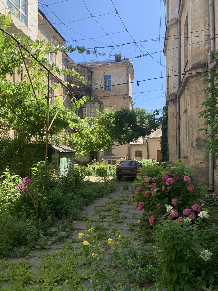 For sale, one-bedroom apartment in the center of Ekaterinenskaya.