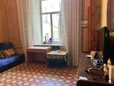 For sale, one-bedroom apartment in the center of Ekaterinenskaya.