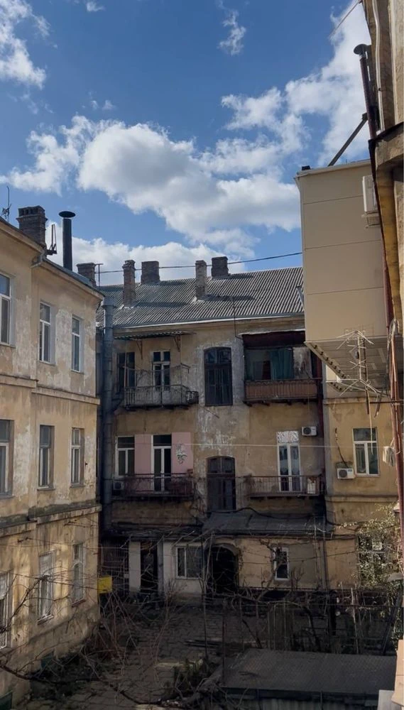 For sale, one-bedroom apartment in the center of Ekaterinenskaya.