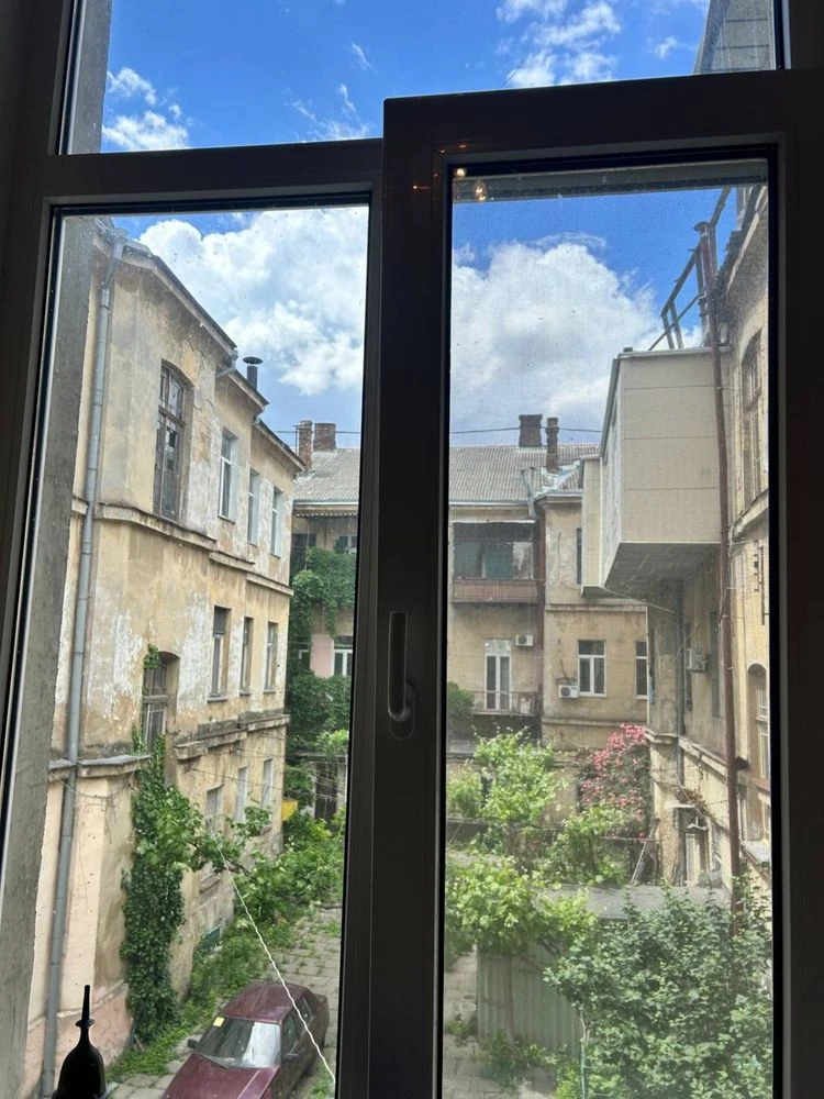 For sale, one-bedroom apartment in the center of Ekaterinenskaya.