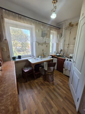 Продаж 3-кімнатної квартири в Варварівці