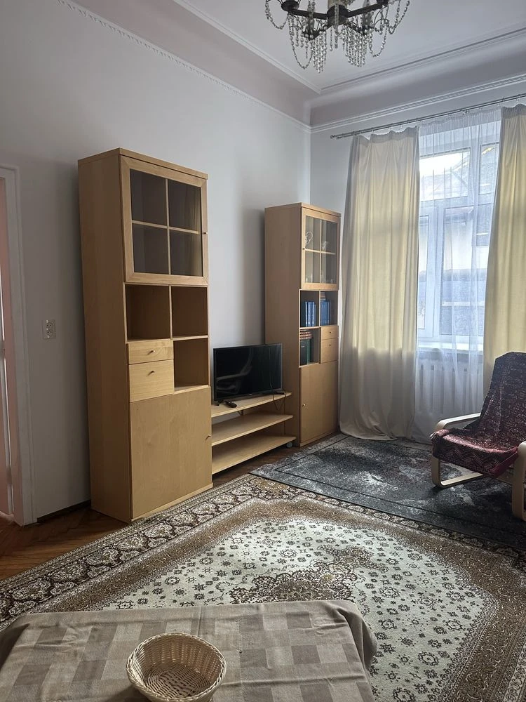 Продажа квартиры 2 комнаты ул. Б Хмельницкого (Подзамче)