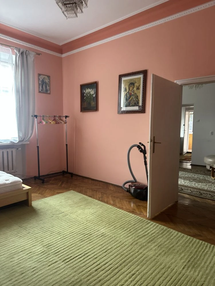 Продажа квартиры 2 комнаты ул. Б Хмельницкого (Подзамче)
