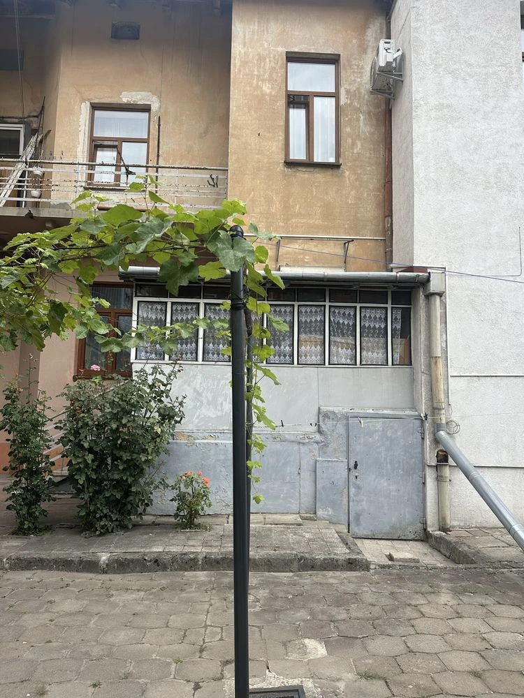 Продажа квартиры 2 комнаты ул. Б Хмельницкого (Подзамче)