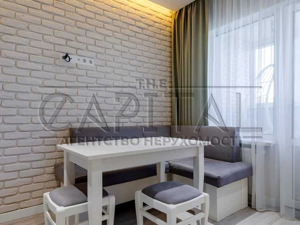Apartment. Yasynuvat Street, Kyiv