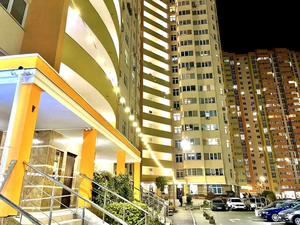 Квартира. Київ, Сім'ї Кульженків вул.