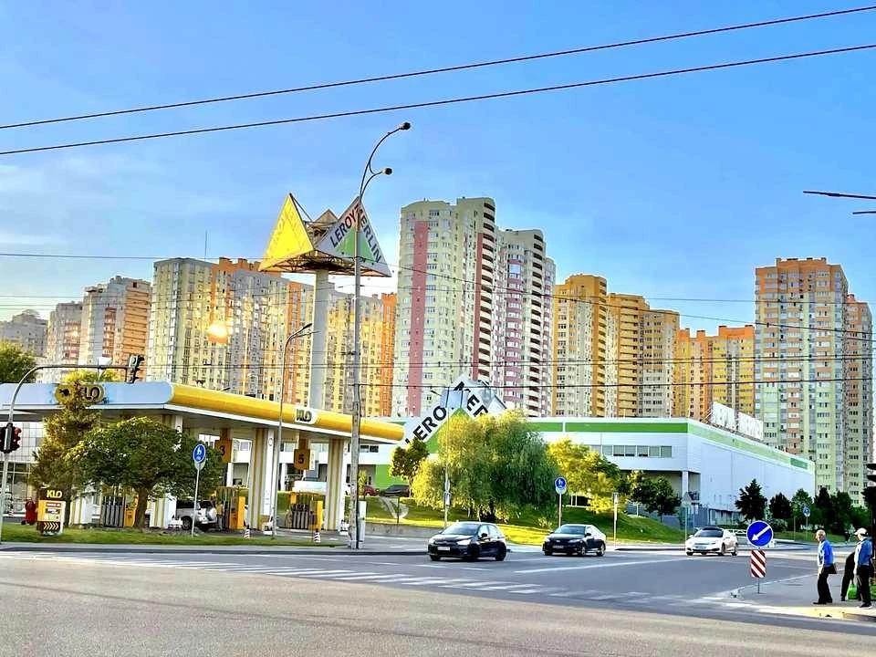 Квартира. Київ, Сім'ї Кульженків вул.