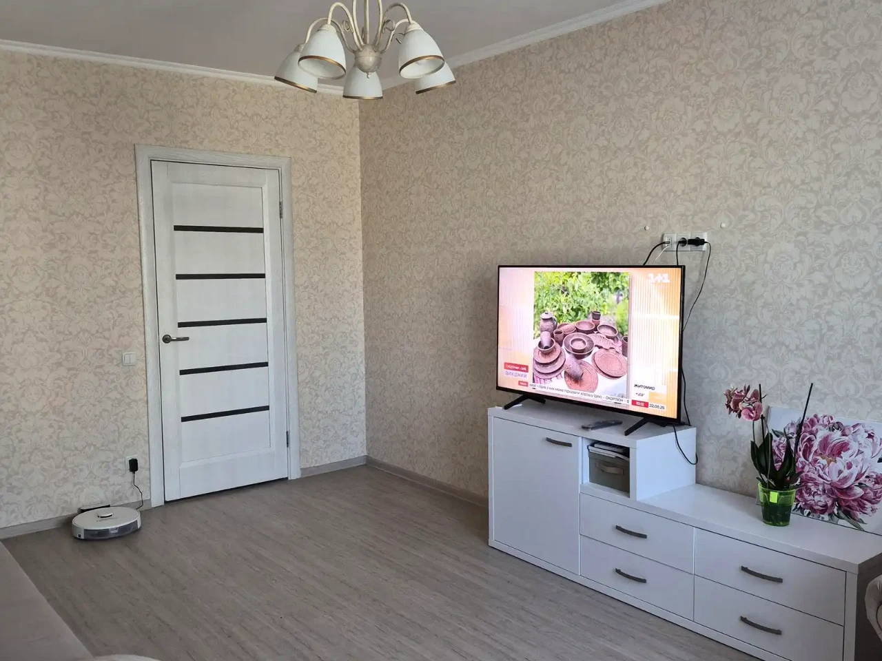 Sale of a 2-room apartment 66 sq m on the 11th floor