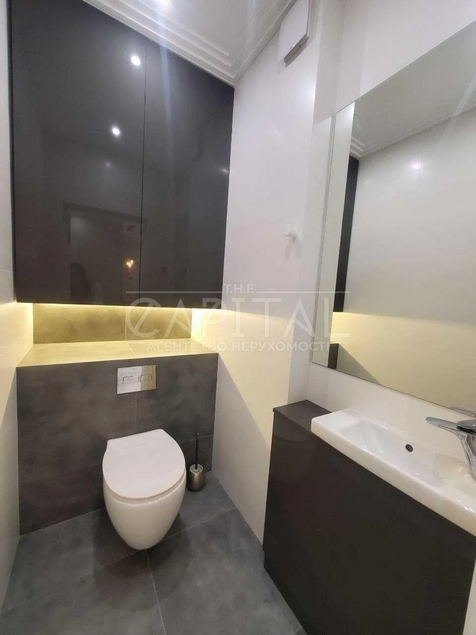 Sale of 3-room apartment in the "4 Seasons" residential complex, Maximovych Mykhaylo, Vasylkiv