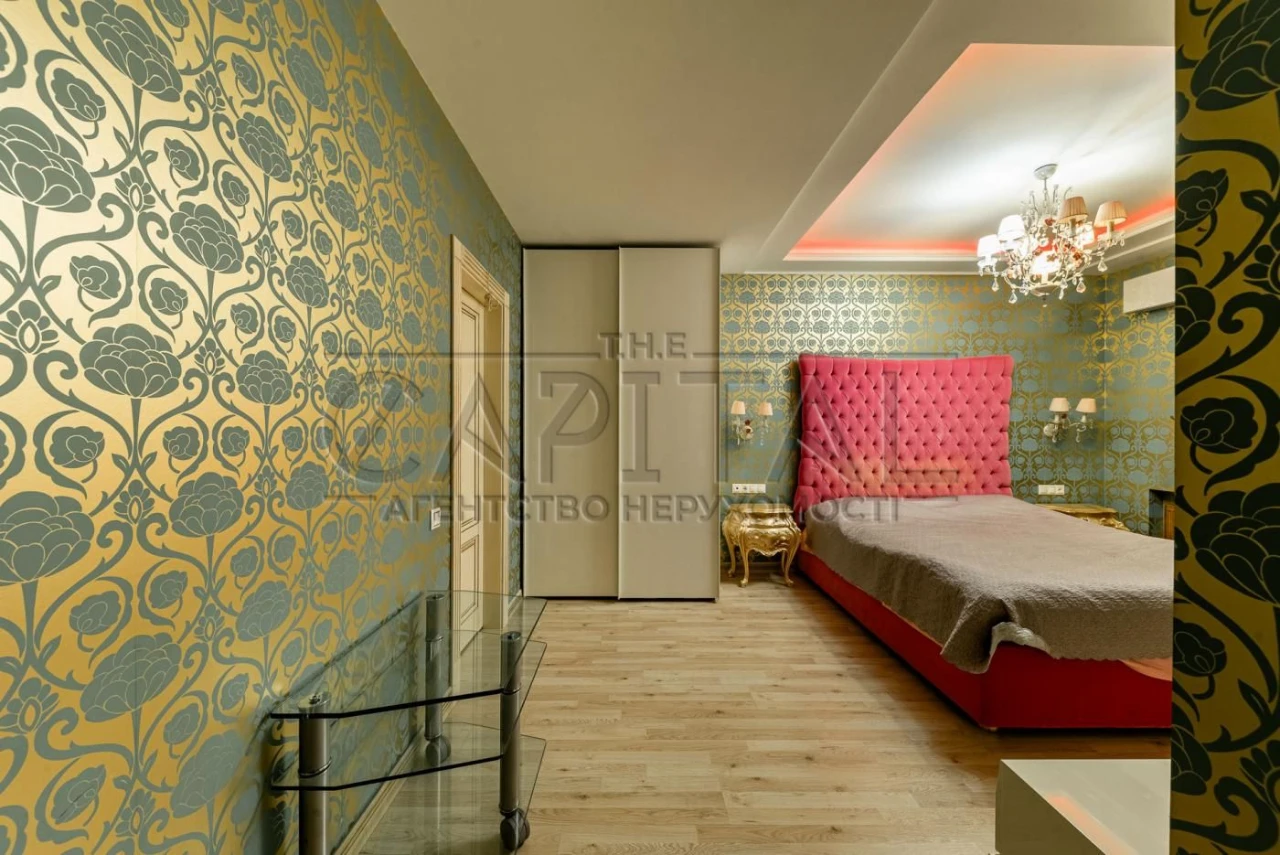 Apartment for Sale, Shekavitska Street, Podil