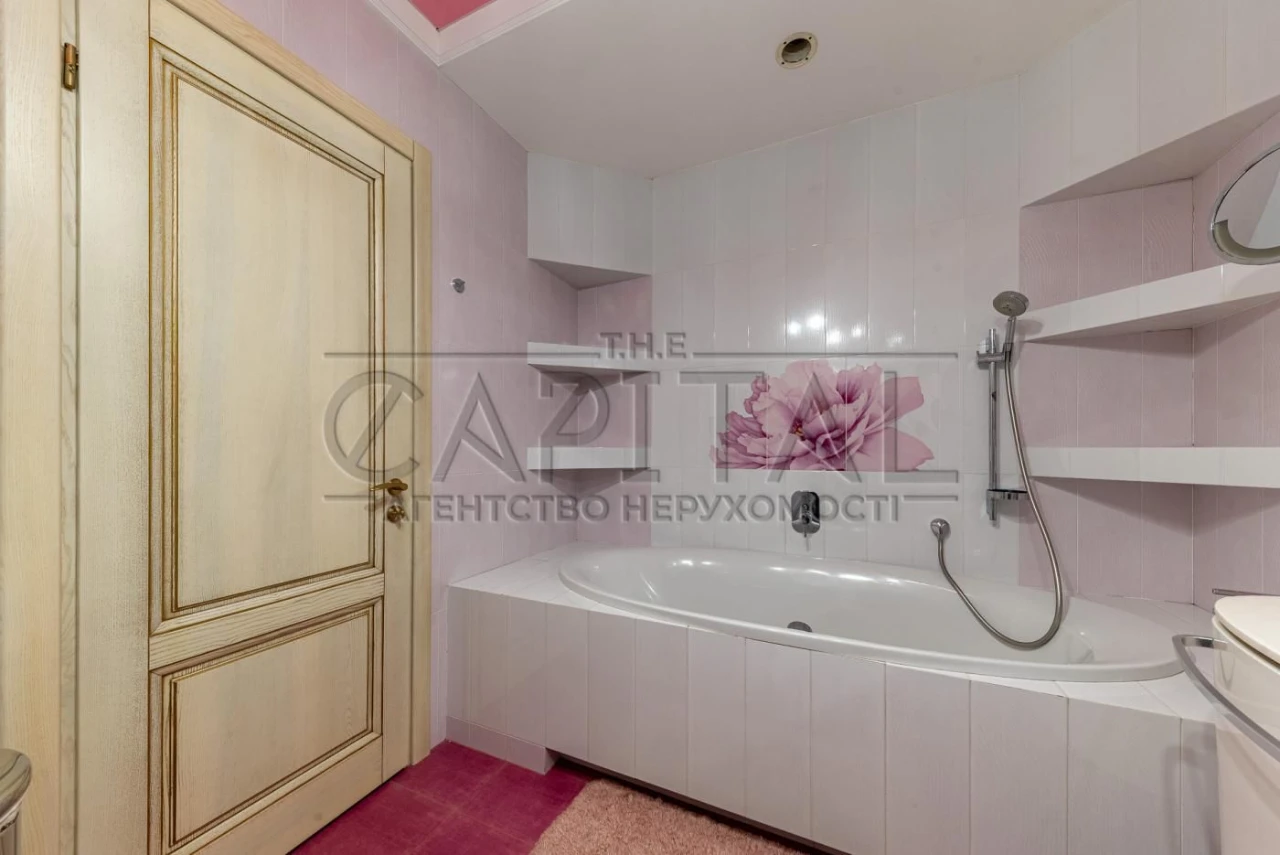 Apartment for Sale, Shekavitska Street, Podil