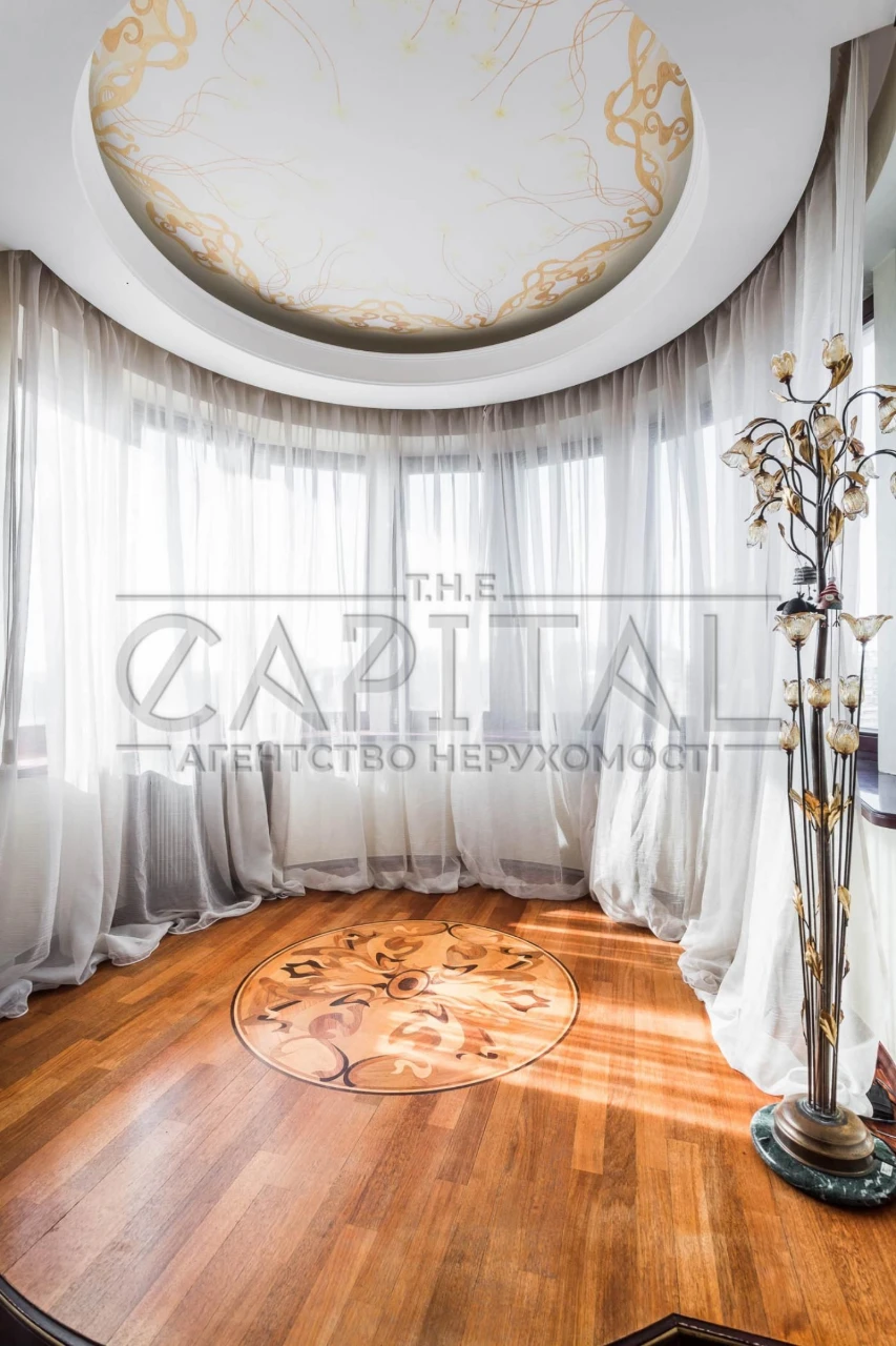 Sale of a 4-room apartment, вул. Kovpaka, Pechersky district, Center