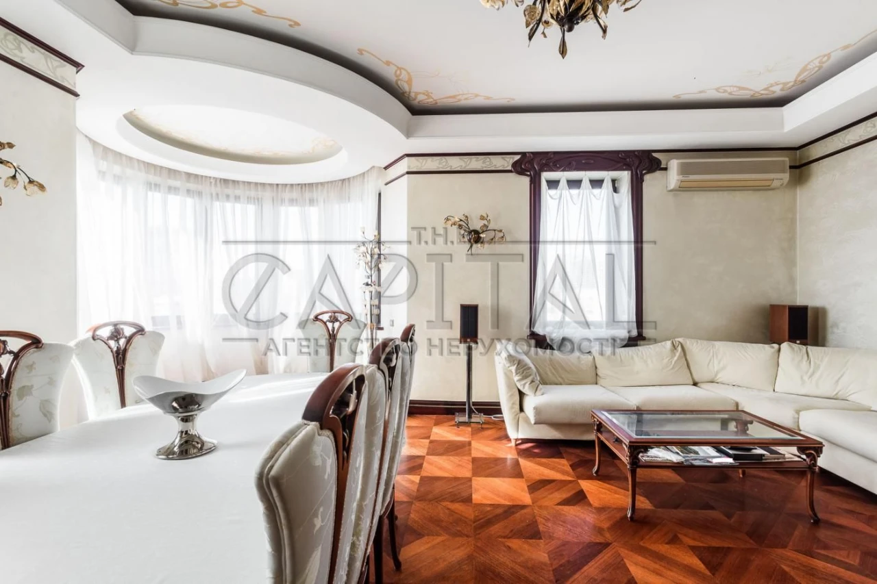 Sale of a 4-room apartment, вул. Kovpaka, Pechersky district, Center