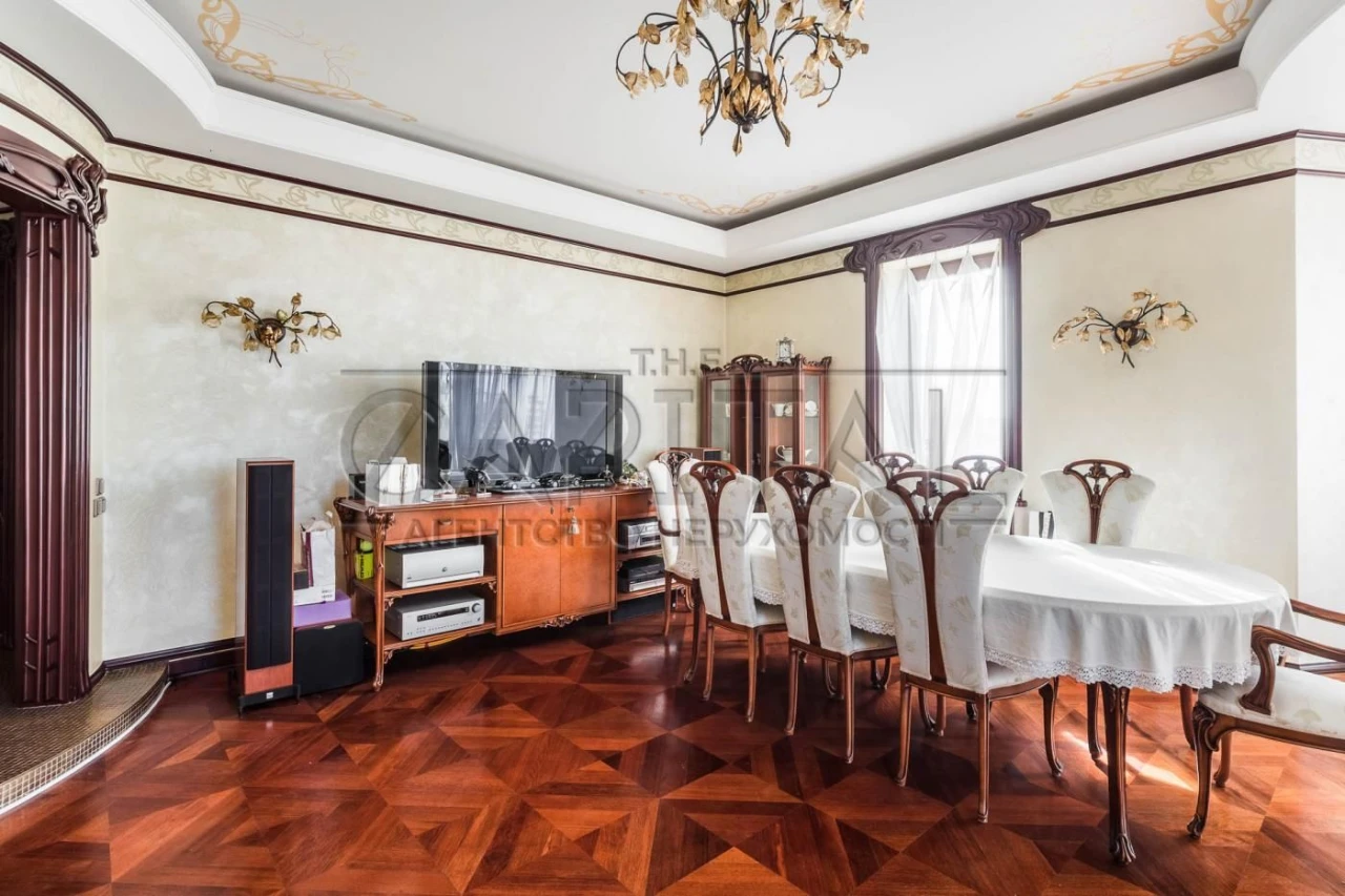 Sale of a 4-room apartment, вул. Kovpaka, Pechersky district, Center