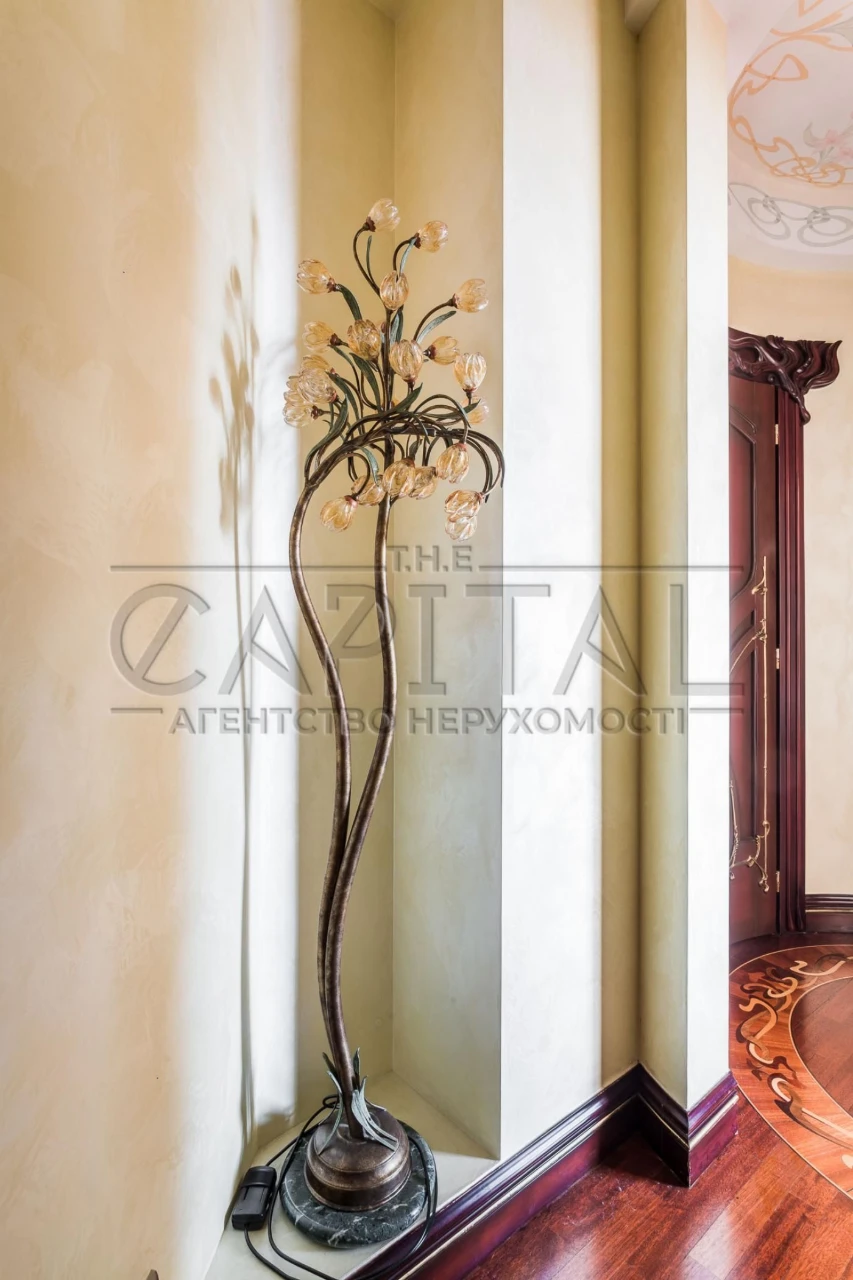 Sale of a 4-room apartment, вул. Kovpaka, Pechersky district, Center
