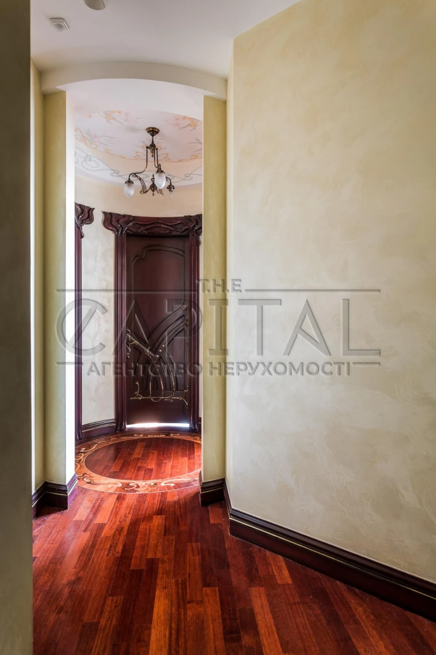 Sale of a 4-room apartment, вул. Kovpaka, Pechersky district, Center