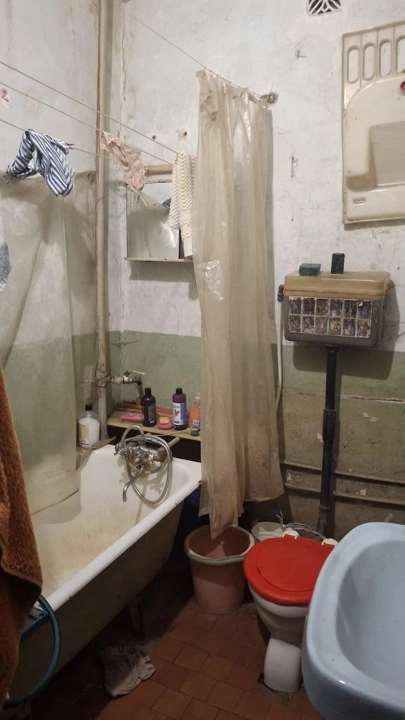 For Sale: 3 room apartment, M.Hol.Hora, 10 min.