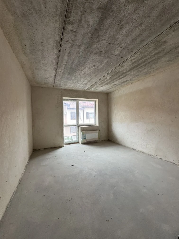 Luxury Cottage for Sale Near the Bus Station