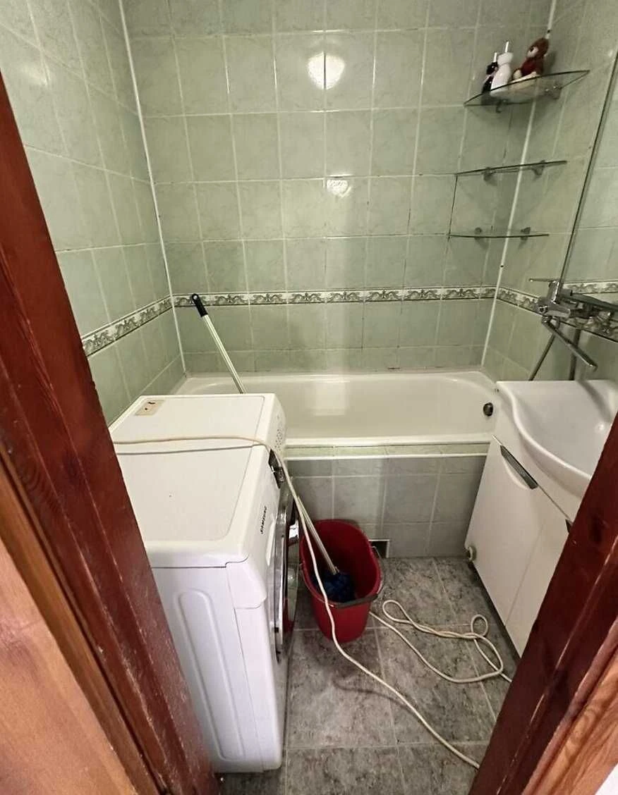 3 room apartment on вул. Sимоненка