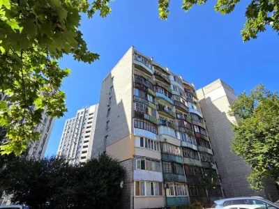 Квартира. Киев, проспект Любомира Гузара