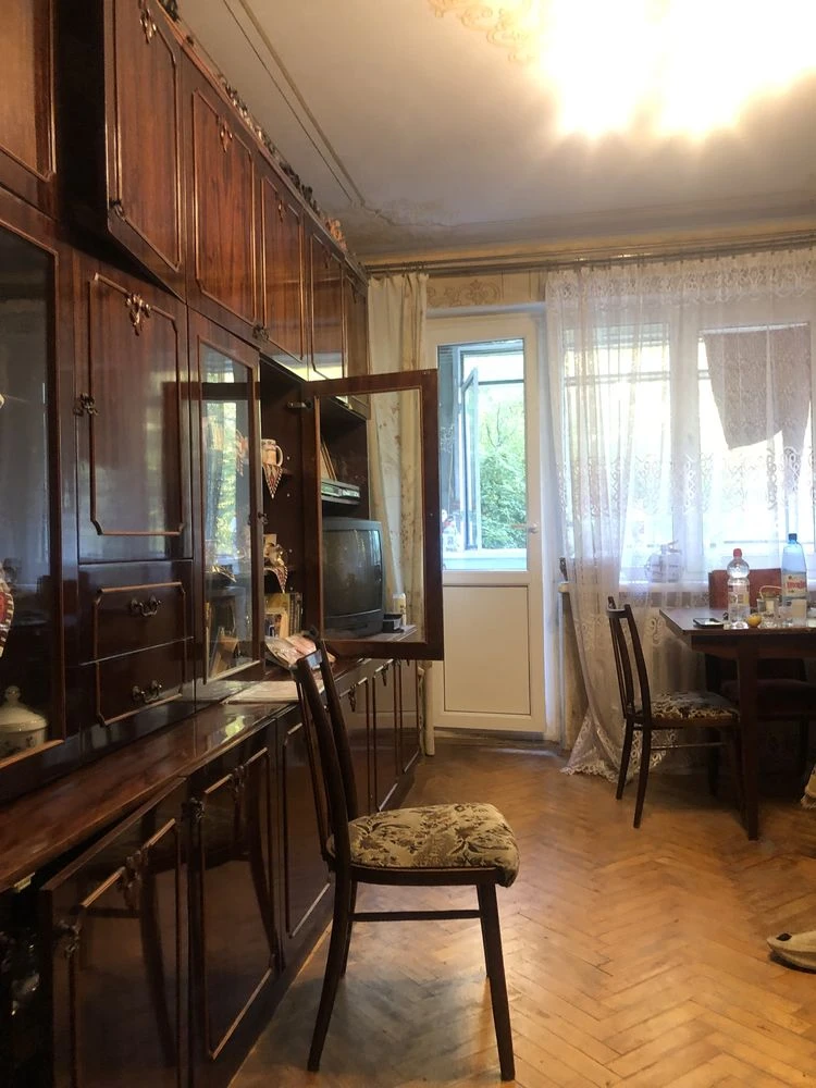 Sale of a 3-room apartment on Kulchitskoi Street!