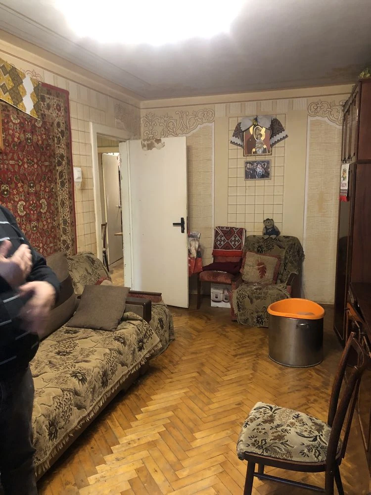 Sale of a 3-room apartment on Kulchitskoi Street!