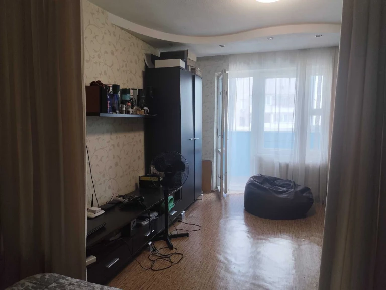 Sale of Apartment on M. Bazhan Street