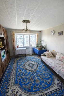 For Sale - Inexpensive 2-room apartment in Topol-2.