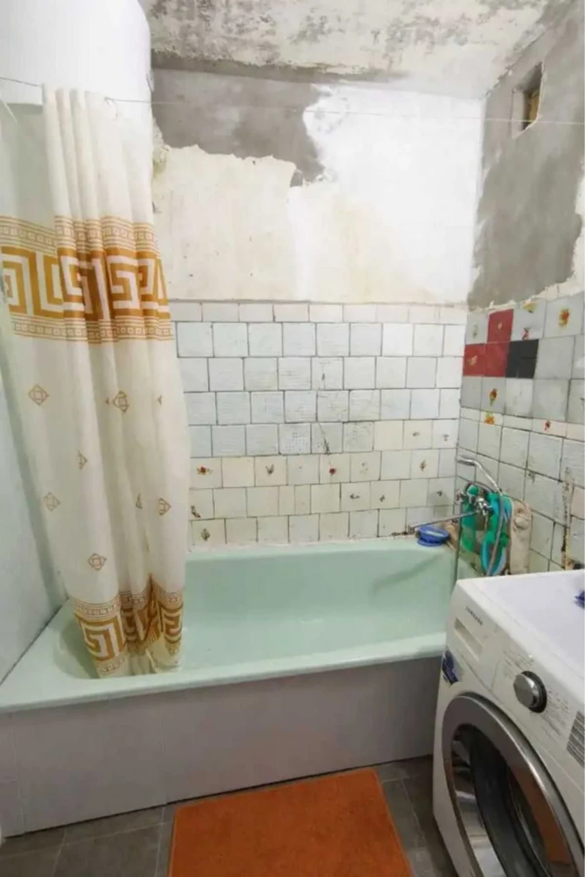 For Sale - Inexpensive 2-room apartment in Topol-2.