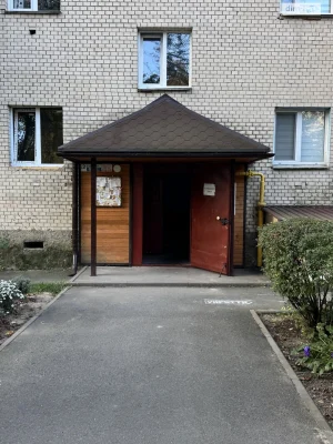 Apartment for Sale: Apartment on Kosmonavtiv Avenue