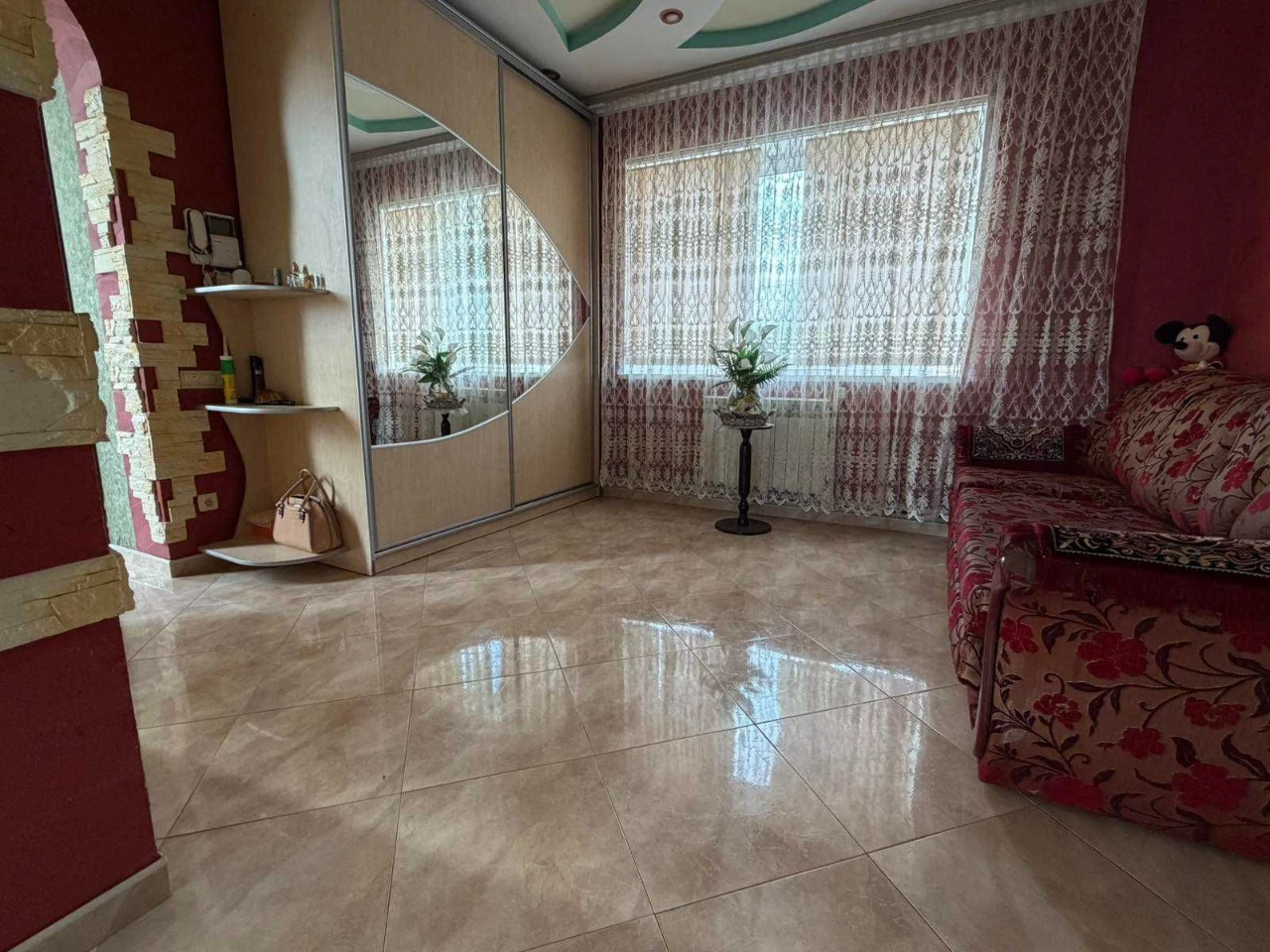 Sale of a spacious house
