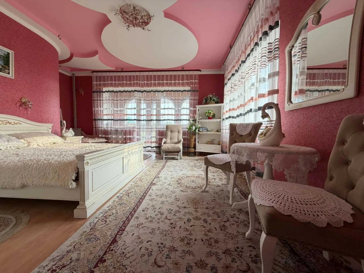 Sale of a spacious house