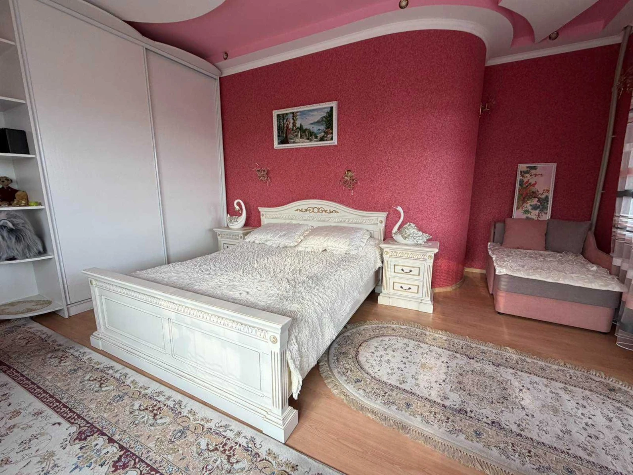 Sale of a spacious house