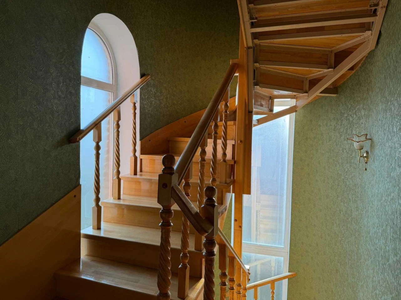 Sale of a spacious house