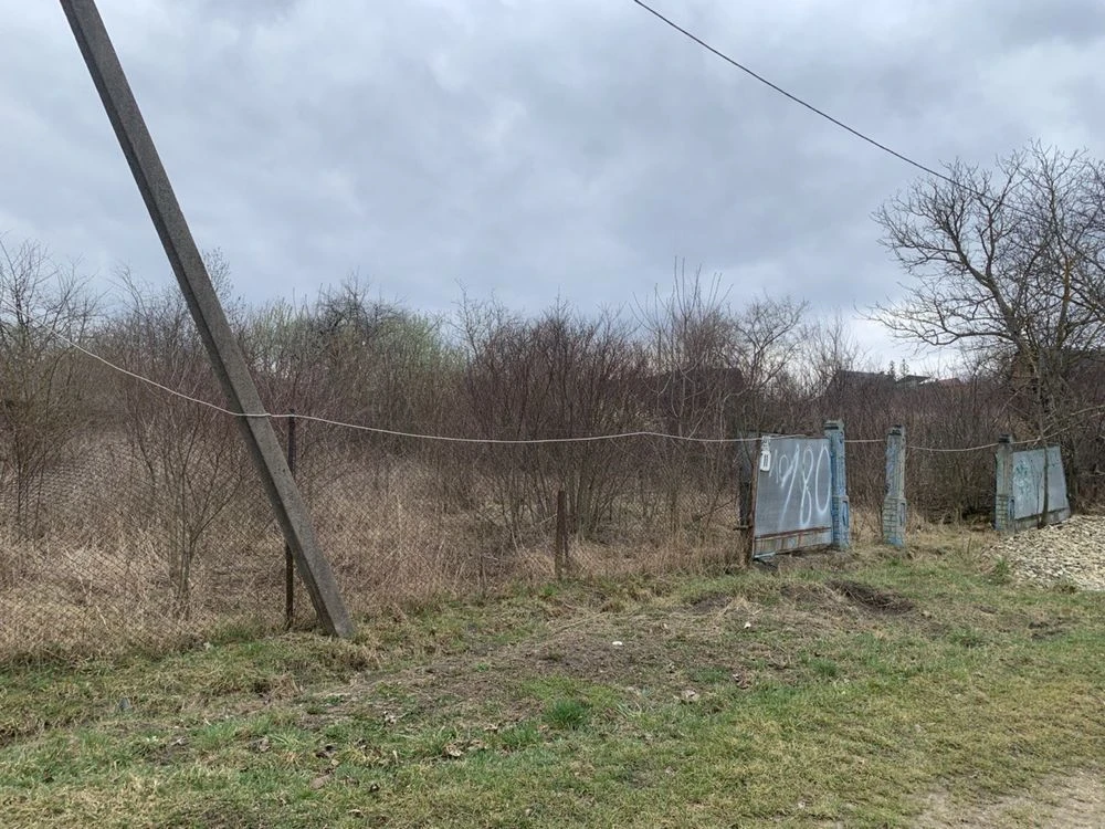 For sale urgently. 24.7 acres in S. Velyky Kuchyriv